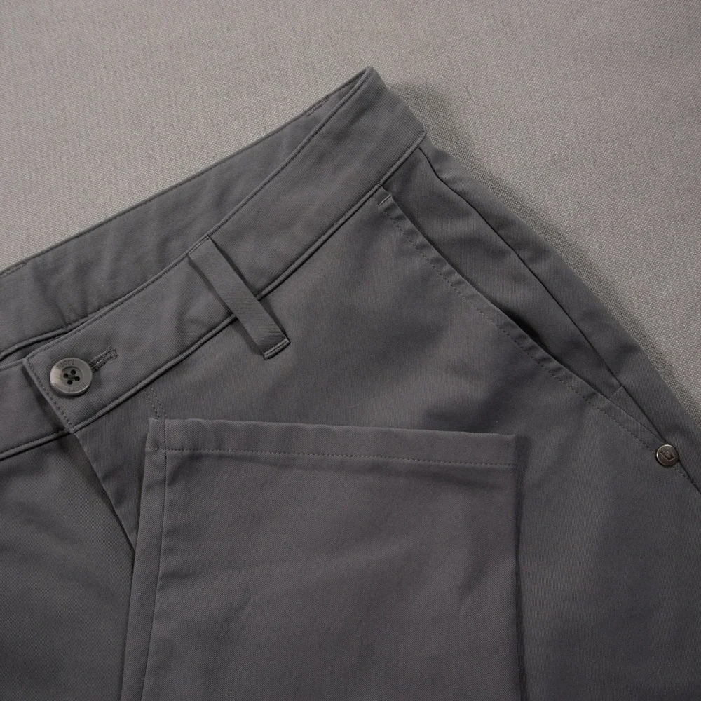 Vuori Meta Performance Golf Stretch Recycled Men Chino Pants 30 V4276 Tech Gray